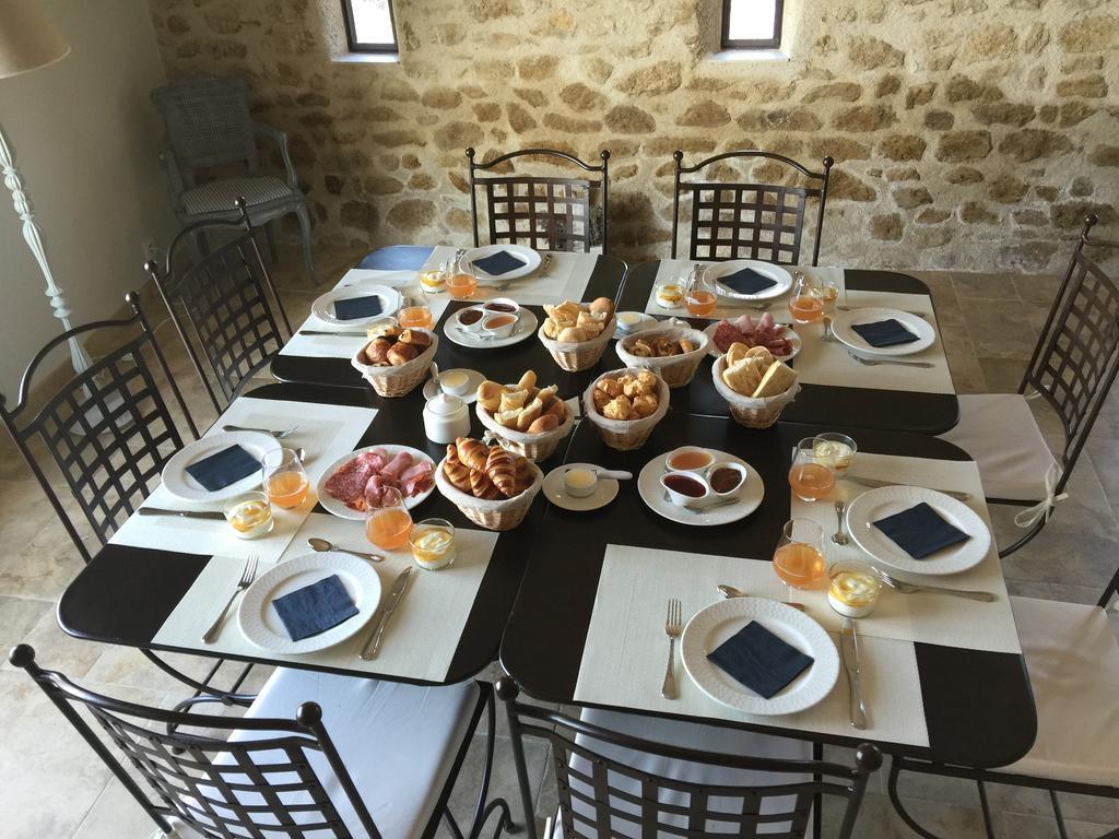 Bed and Breakfast La Rivayne à Lourmarin Extérieur photo